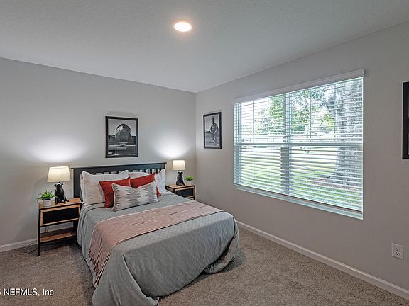 4th image of 4743 COLONIAL Avenue