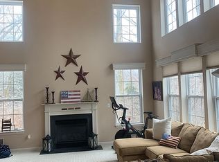 76 Canada Goose Dr, Hackettstown, NJ 07840