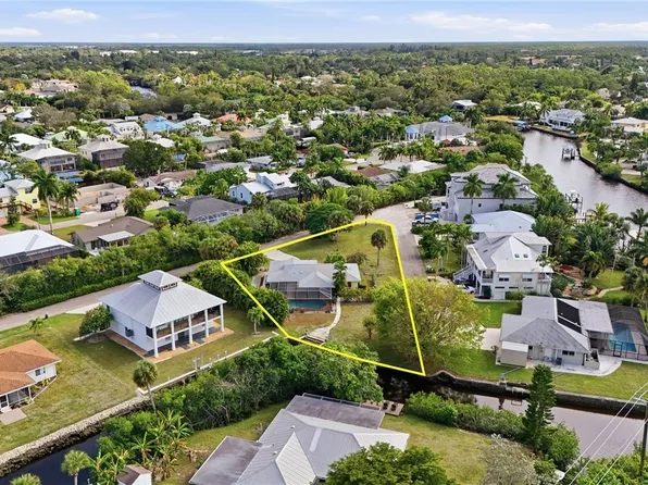 27200 Esther Dr, Bonita Springs, FL 34135