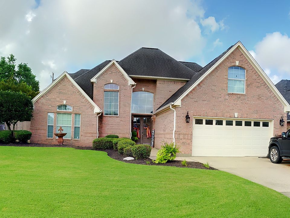 1st image of 2713 Pat Ln