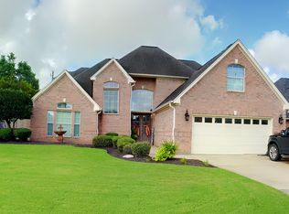 2713 Pat Ln, Nederland, TX 77627