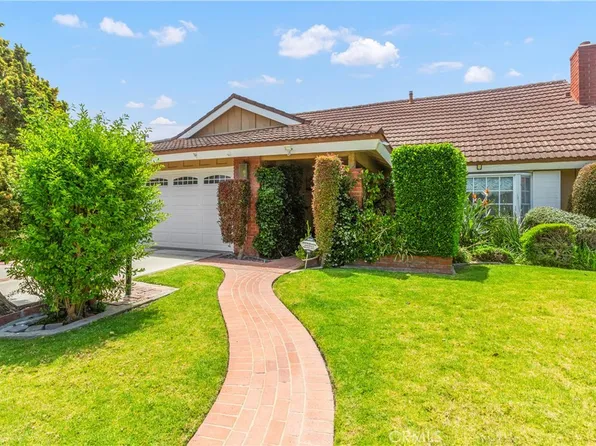 17311 Gurney Ln, Huntington Beach, CA 92647