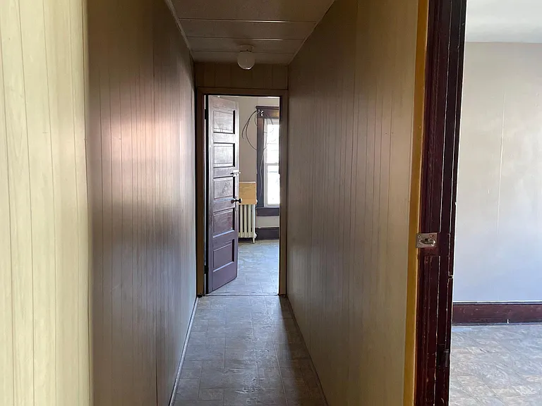 191 S Maple Ave — Photo 12