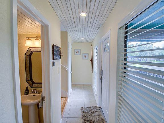 4th image of 105A Island Dr