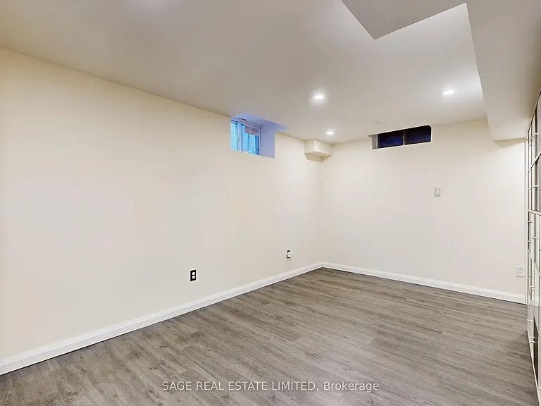 64 Durness Ave #BASEMENT — Photo 9