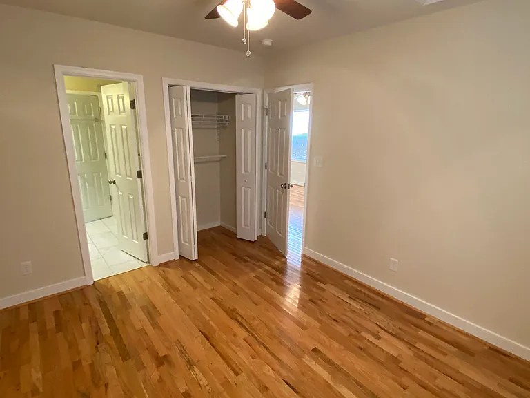 3200 Rosewood Ave — Photo 19