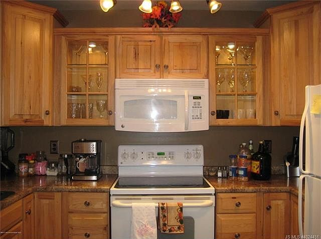 1st image of 48 Bowie Dr