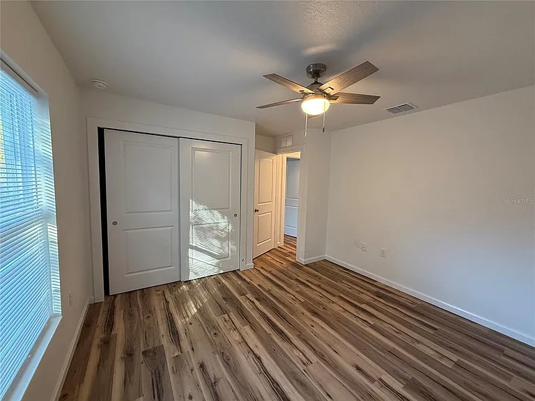 919 Spruce St — Photo 17