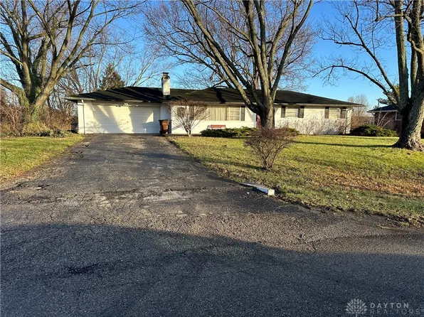 3956 Barberry Blvd, Dayton, OH 45440