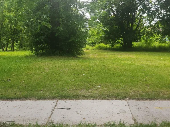 877 Manistique St, Detroit, MI 48215