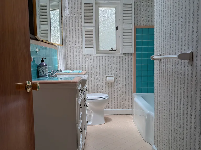 1829 E Bryan Ave — Photo 10