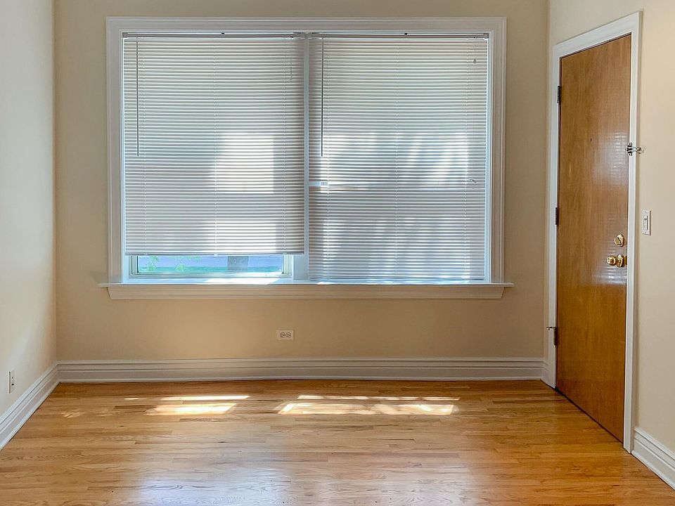 1st image of 1214 W Waveland Ave #1A