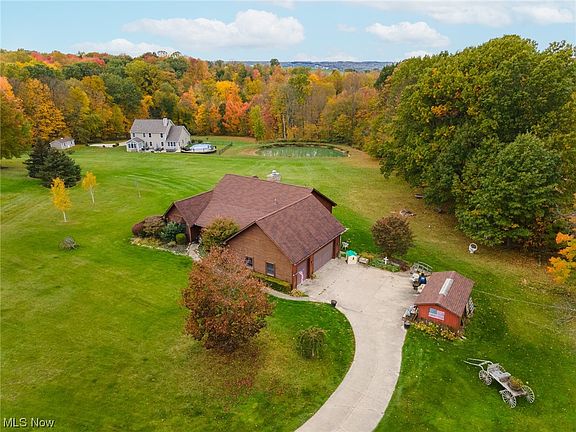 3rd image of 3011 Carrie Ln