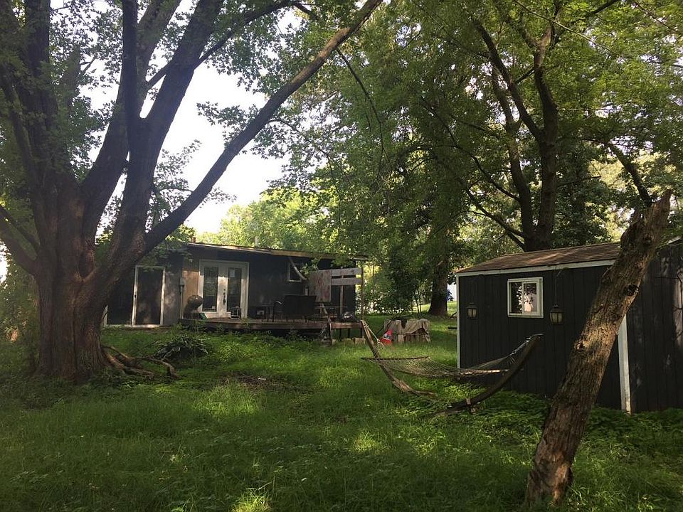 2nd image of 25659 Frank St