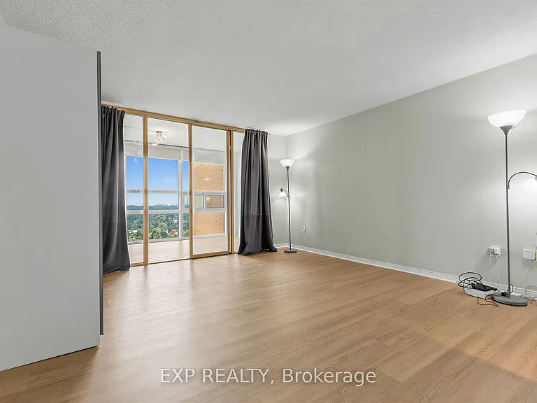 131 Beecroft Rd #1902 — Photo 12