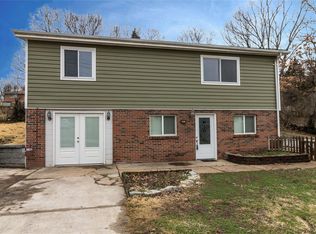 1817 Rainbow Dr, High Ridge, MO 63049
