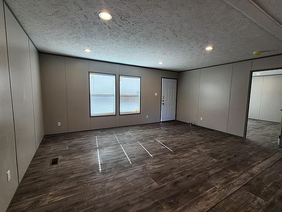 4th image of 2002 Warren's Loop Lot 32