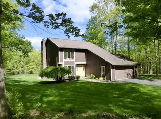 8 Guilford Schoolhouse Rd, Gardiner, NY 12561