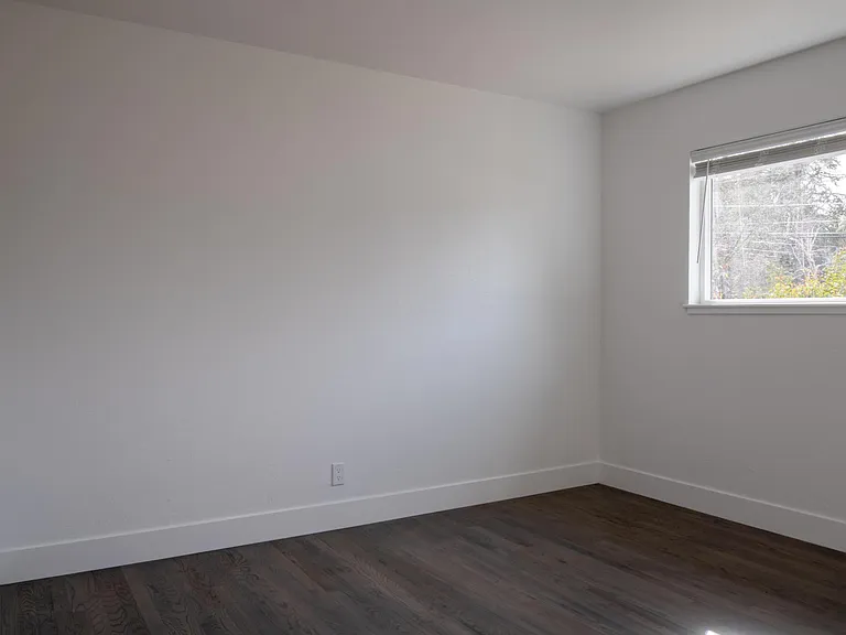 420 Broadway — Photo 10