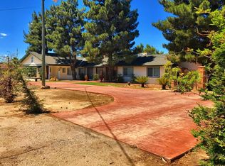 21 Sterling Rd, Bakersfield, CA 93307
