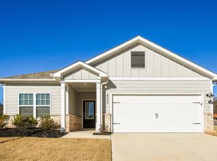 453 Egret Ct, Hoschton, GA 30548