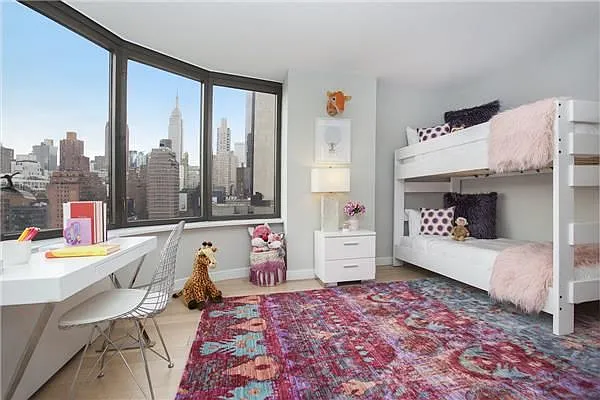 Sold by Park River | media 9