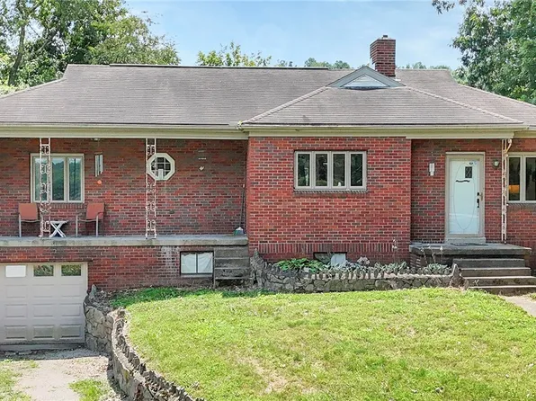 370 Water St, Duncan Falls, OH 43734