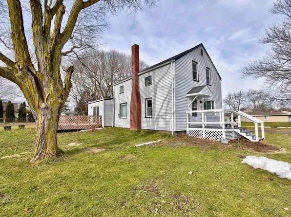 618 S Saint Johns St, Ithaca, MI 48847