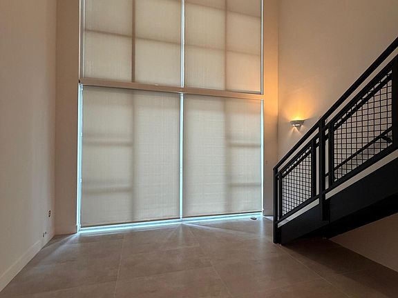 5th image of 244 Biscayne Blvd APT 645