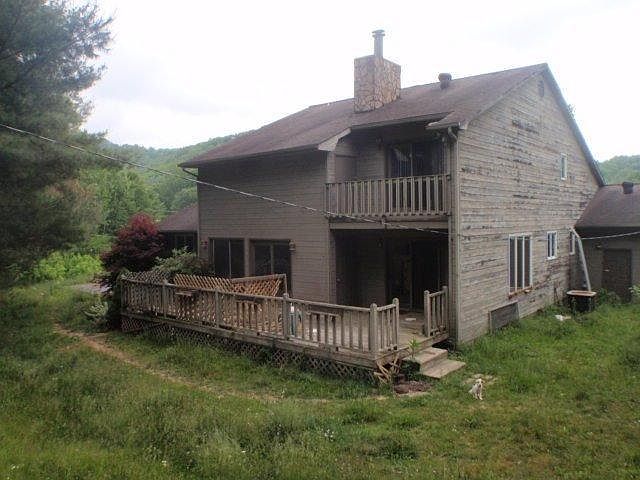 2nd image of 84 Warren Ln