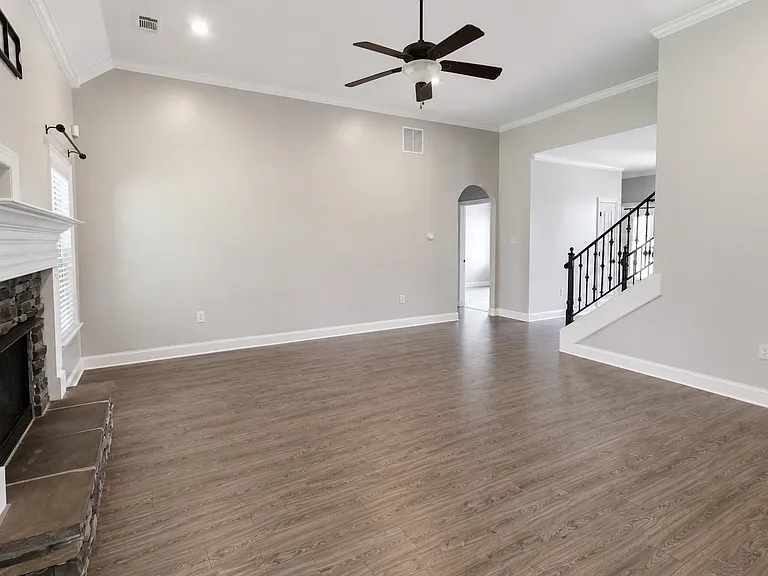 36 Littleton Way — Photo 3
