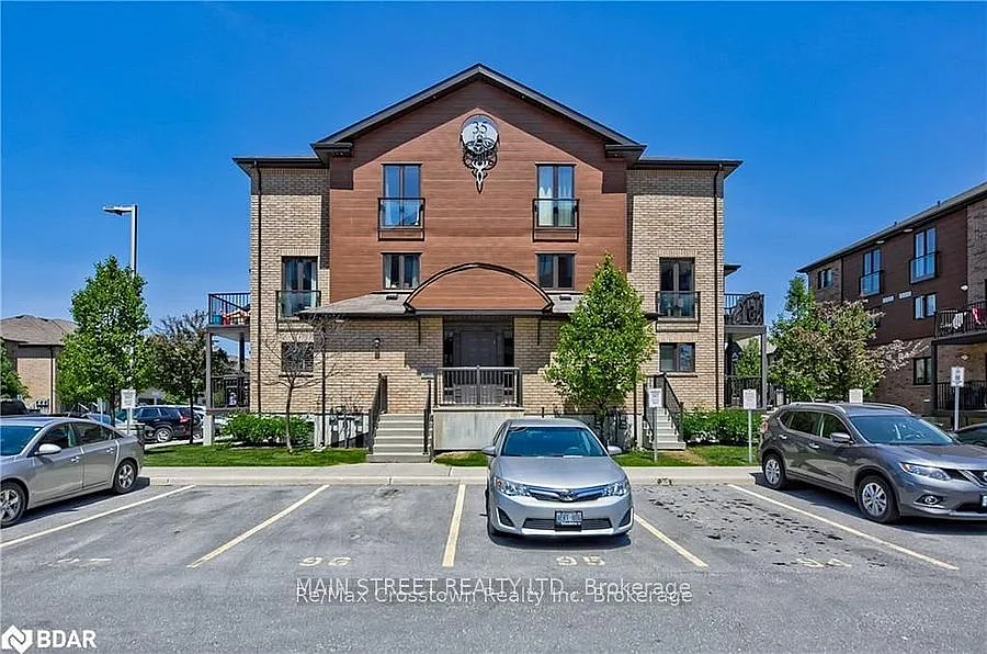 2 bed, $2,400 — Photo 2