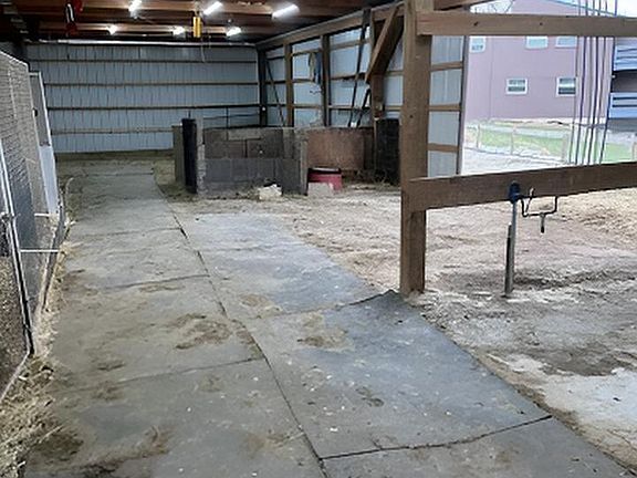 5th image of 970 Macedonia Rd