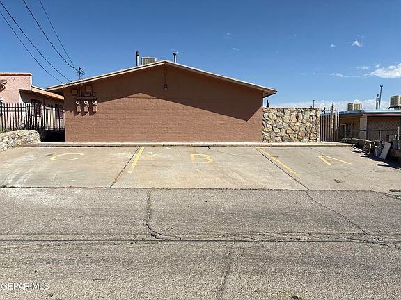 2nd image of 3704 McConnell Ave #A