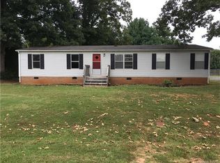 119 Raefield Dr, Statesville, NC 28677