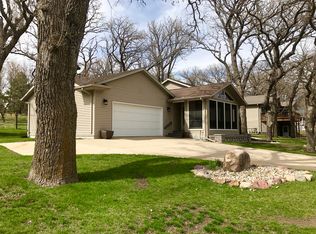 16663 255th Ave, Spirit Lake, IA 51360