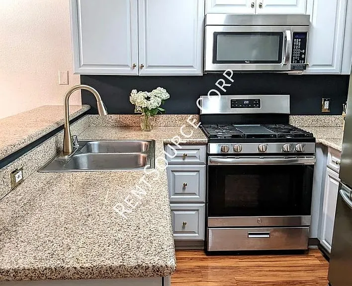 5525 Canoga Ave #123 — Photo 12