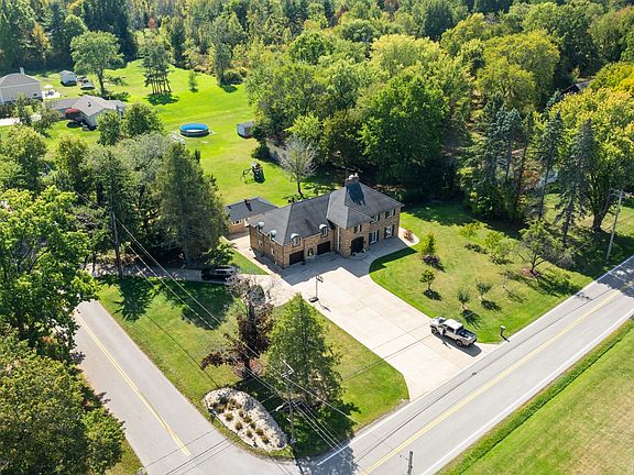 2nd image of 251 Arbuckle Rd