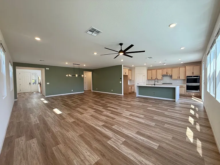 3045 Foxtail Hollow Ave — Photo 5