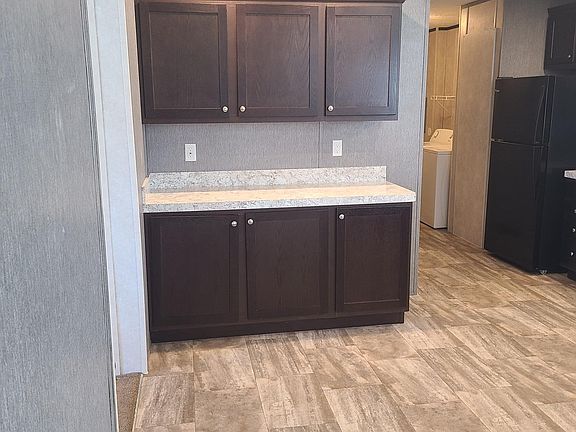 4th image of 1250 Paree St #754