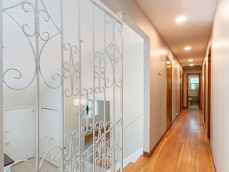 hallway for bedrooms