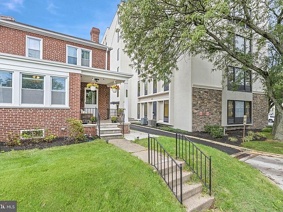 2nd image of 1207 Woodlawn Ave
