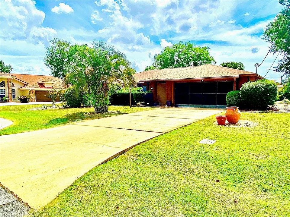 1st image of 12 Westgable Pl