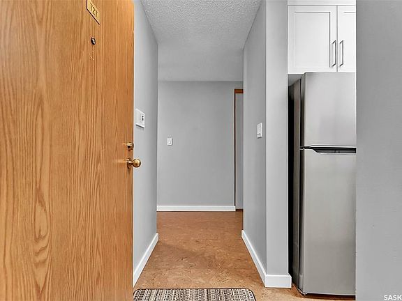 5th image of 310 Stillwater Dr #727