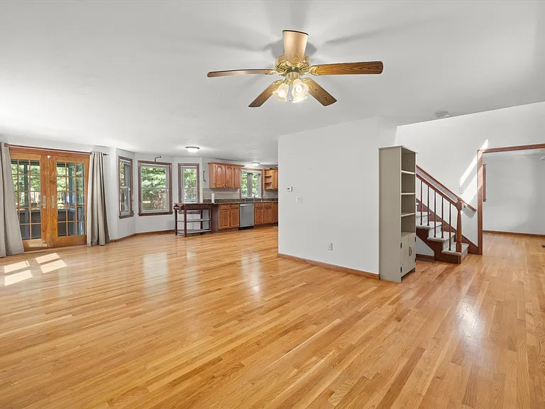 57 Harvest Wood Dr — Photo 9