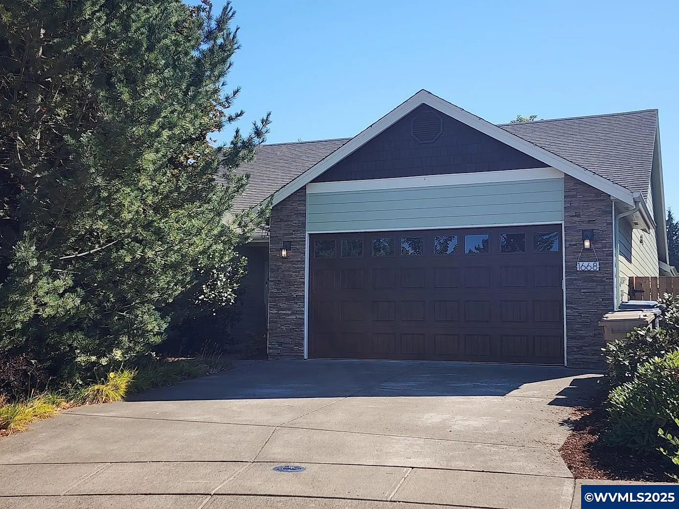 1668 25th Ave SW photo 1
