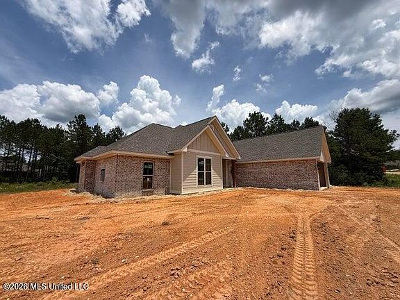 2nd image of 21 Redmont Dr