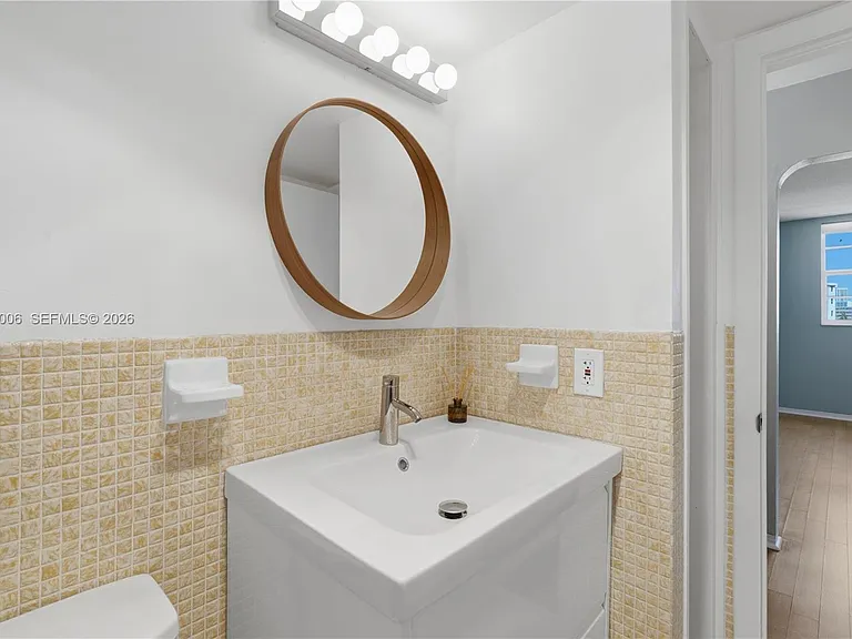 2851 Leonard Dr #J402 — Photo 26
