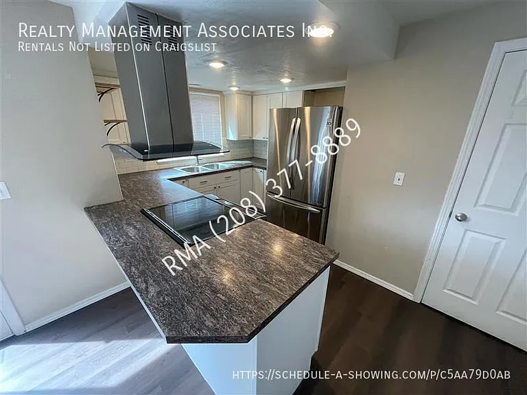 1339 W Sandalwood Dr — Photo 7