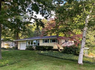 14525 Angelus Cir, Grand Haven, MI 49417